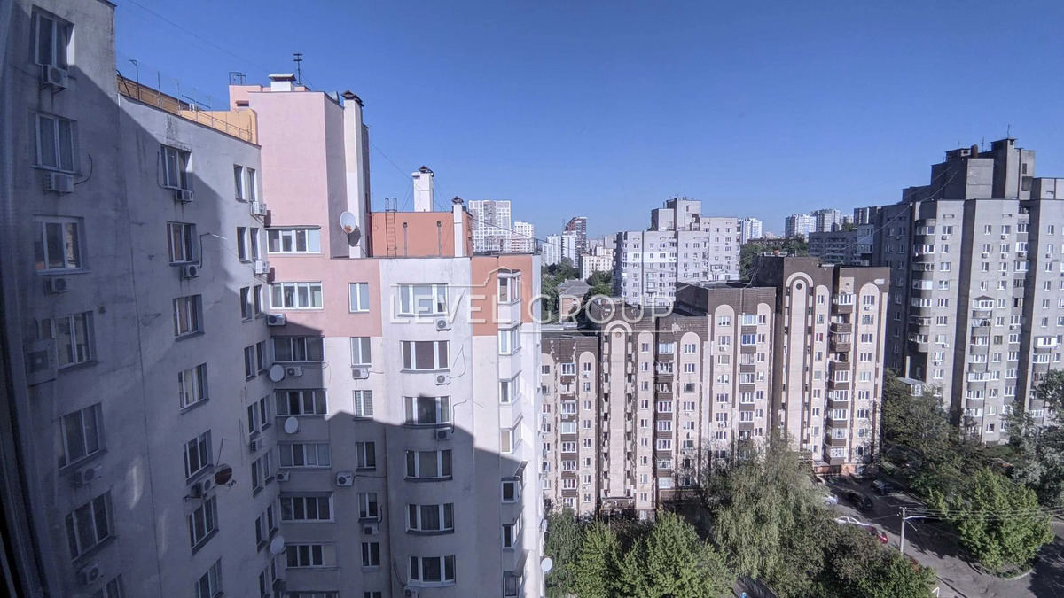 Валерія Лобановського просп. (Червонозоряний), 126Г