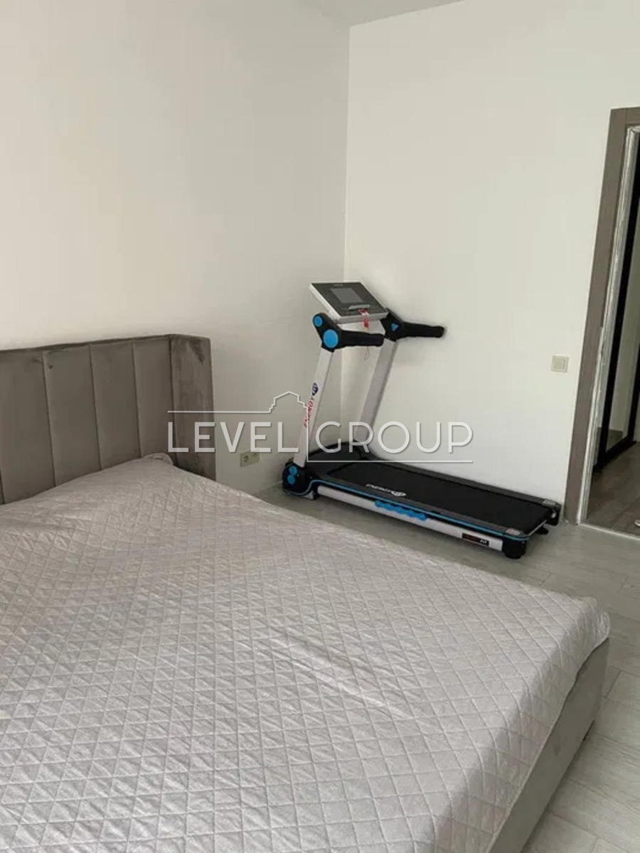 Регенераторна вул., 4к1