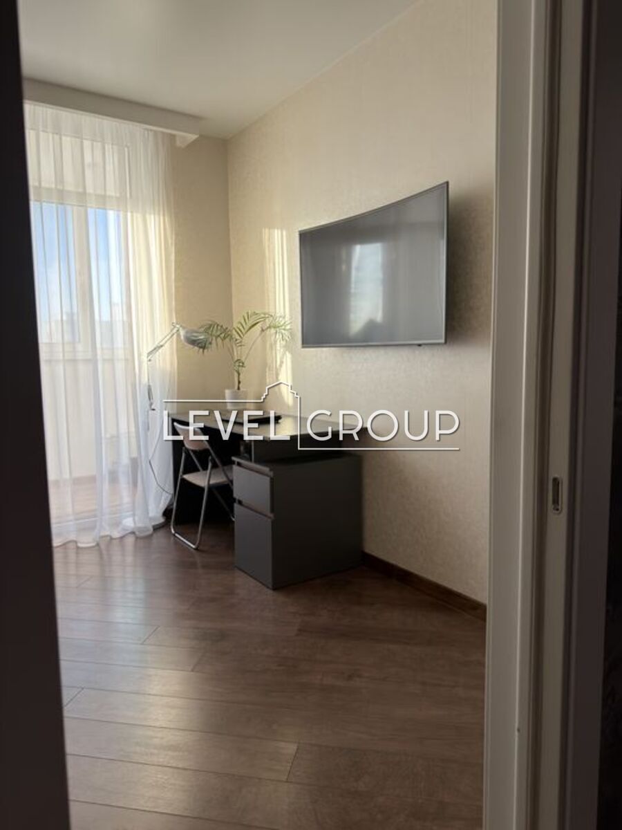 вул. Першотравнева, 24 в