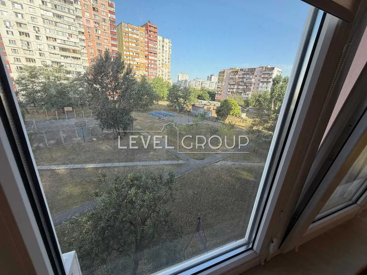 Миколи Закревського вул., 5