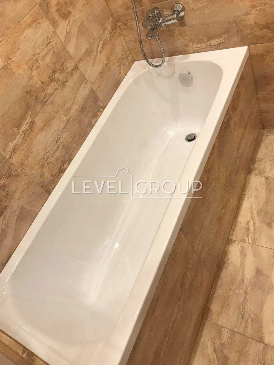 name_en