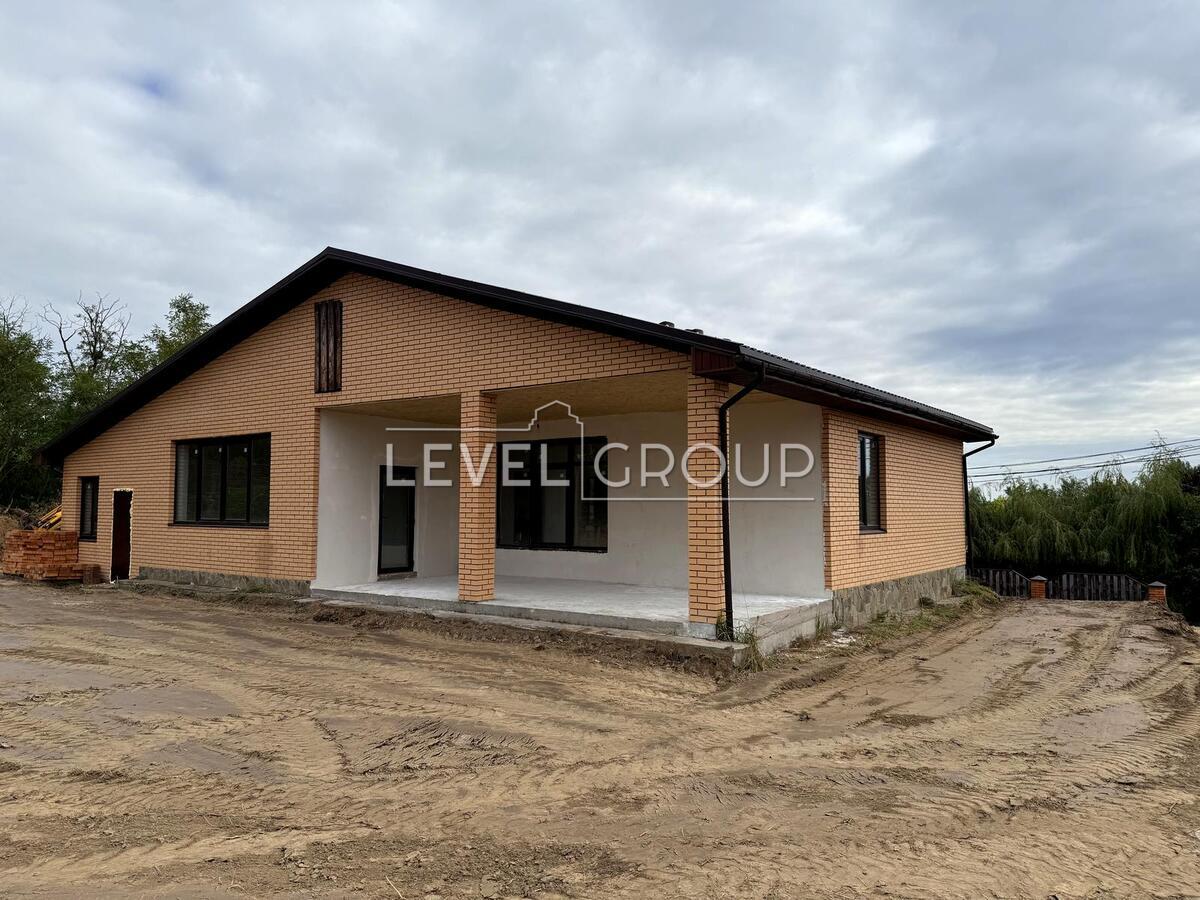 Пудгірна вул., 32