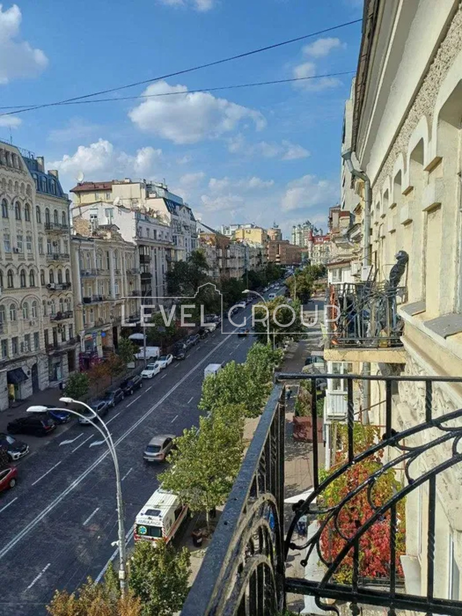 Velyka Vasylkivska St. (Chervonoarmiyska), 43