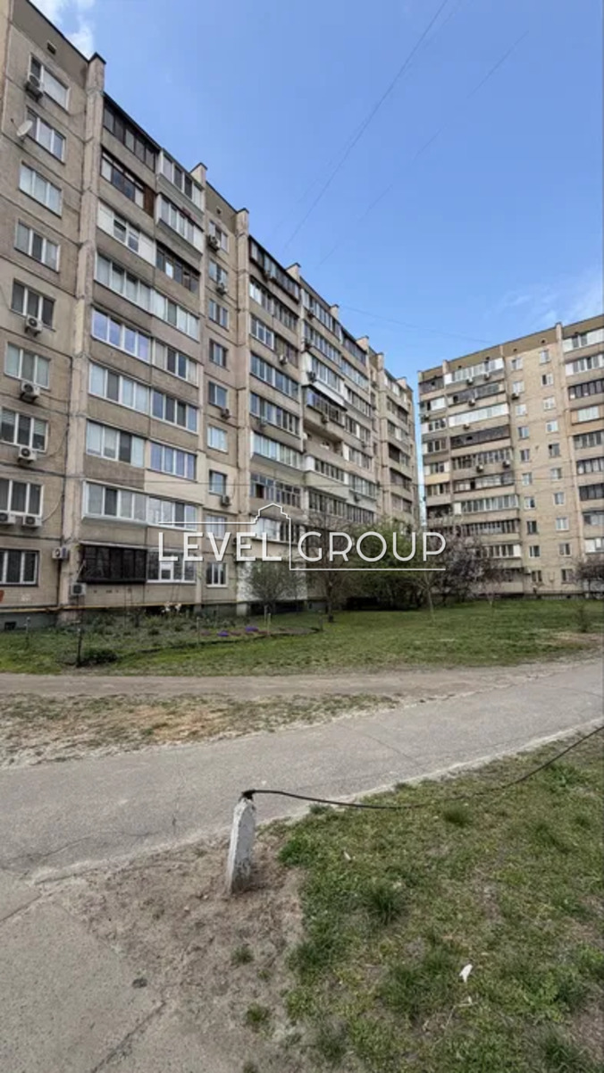 Ревуцького вул., 34а