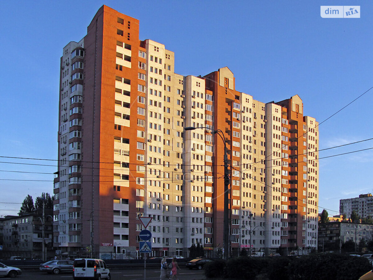 Леся Курбаса просп., 5в