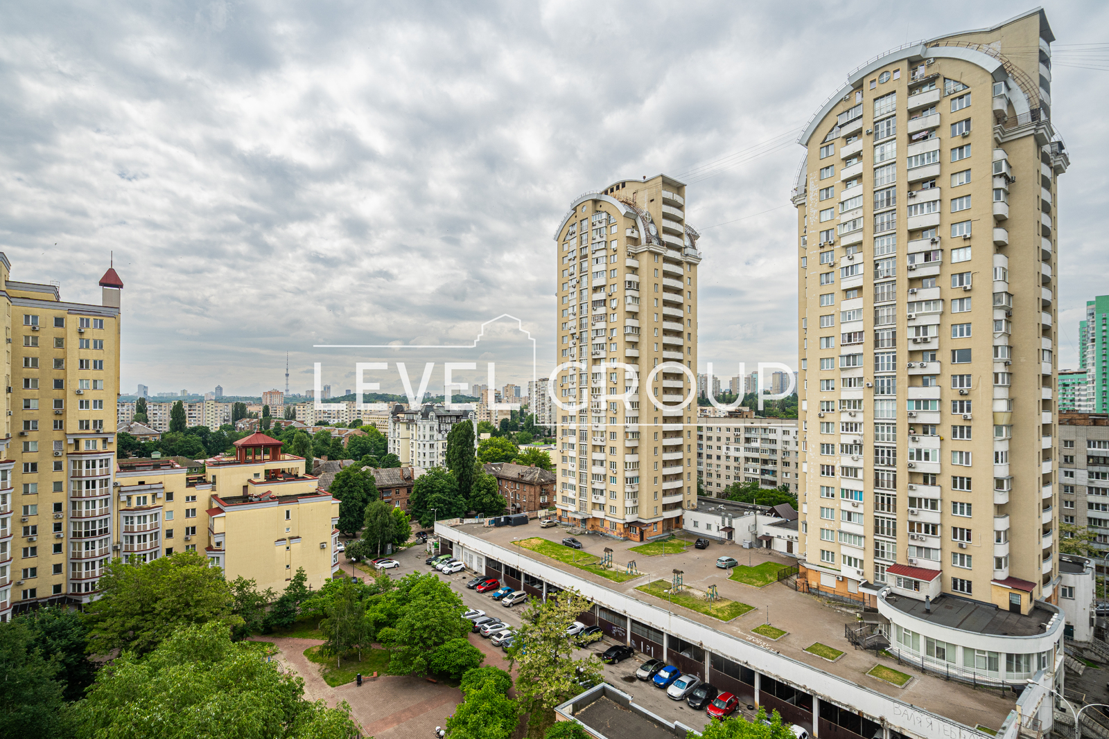 Makiivska St., 10-B