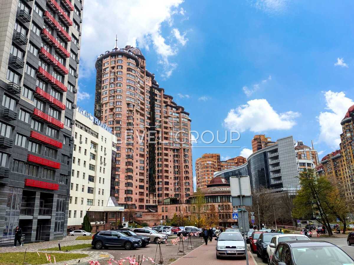 Yevhen Konovalets St. (Shchorsa), 36b