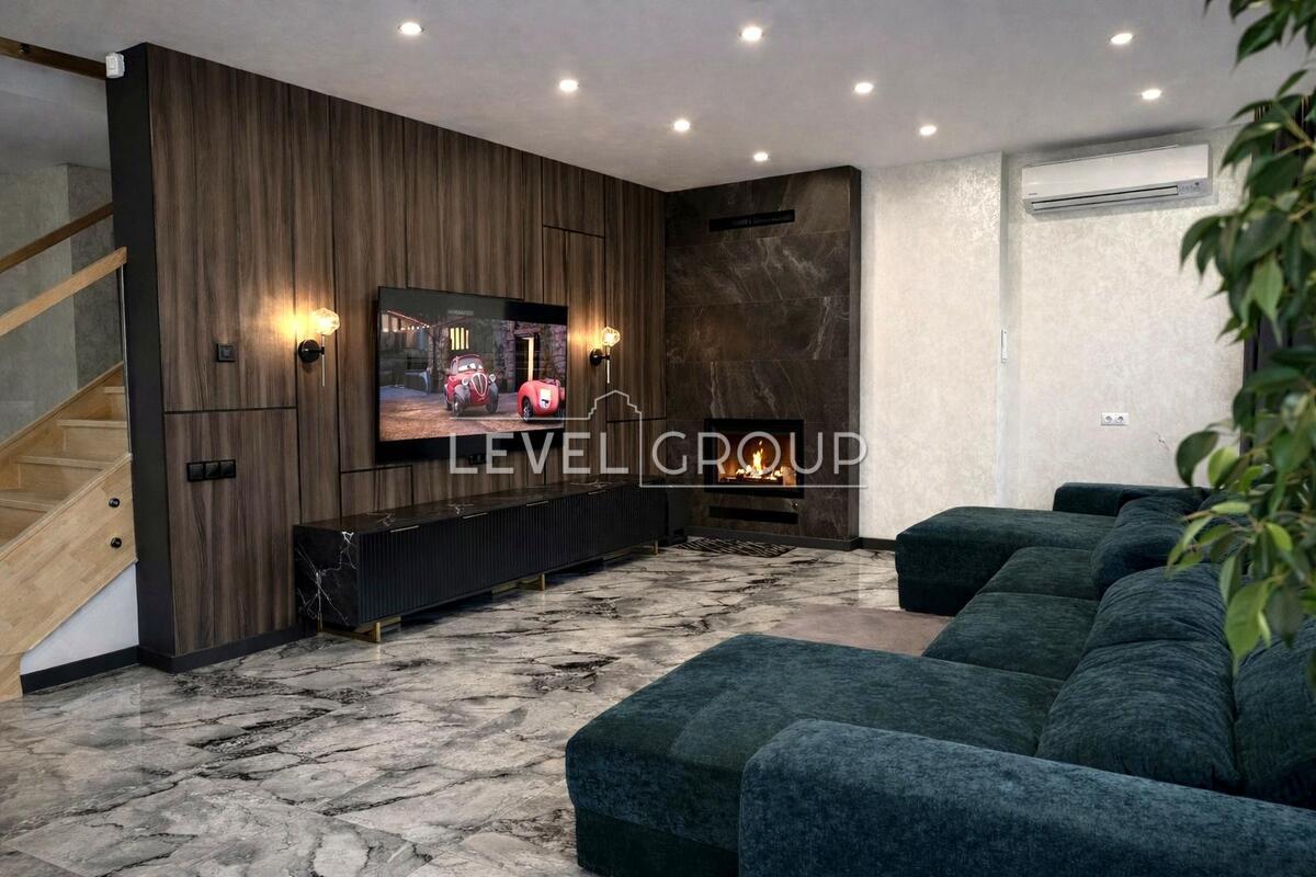 Петрівський пров., 10