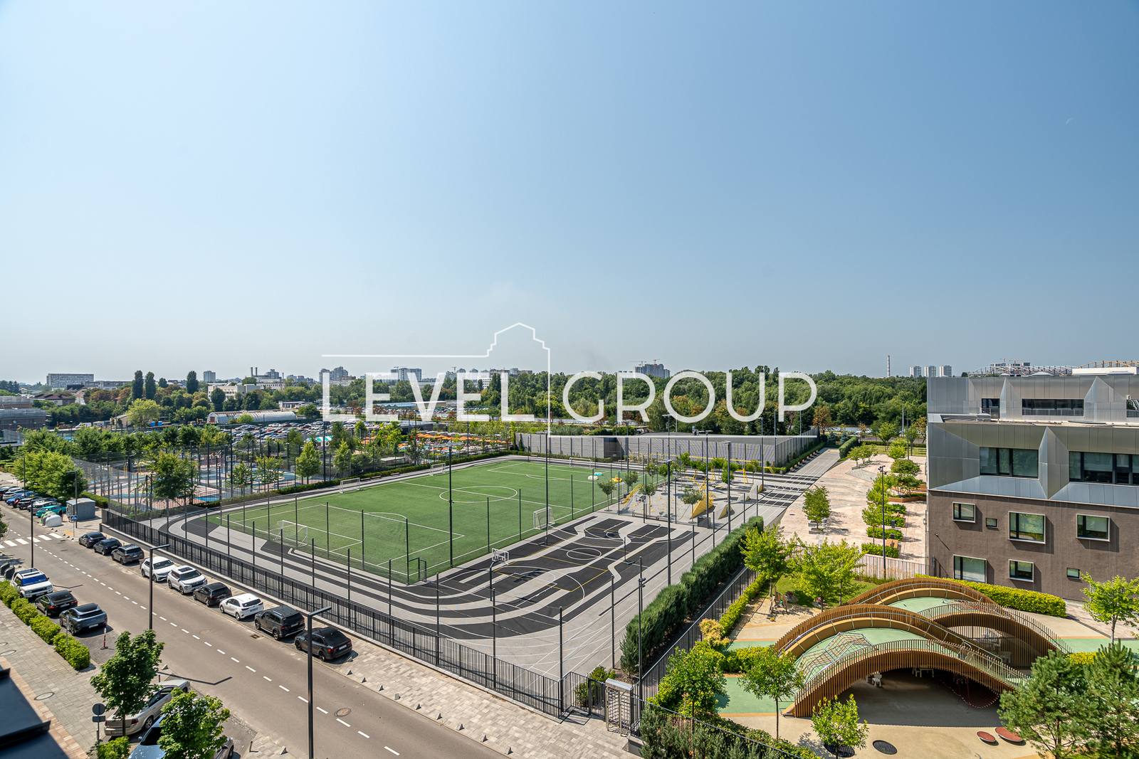 Салютна вул., 6