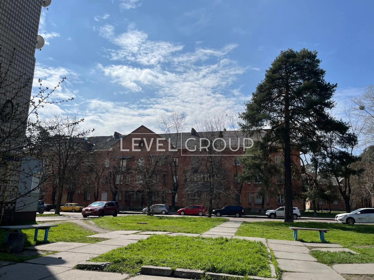Юрія Литвинського вул. (Російська), 47