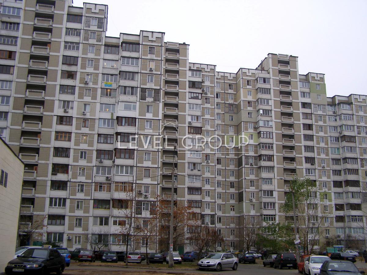 Срібнокільська вул., 8а