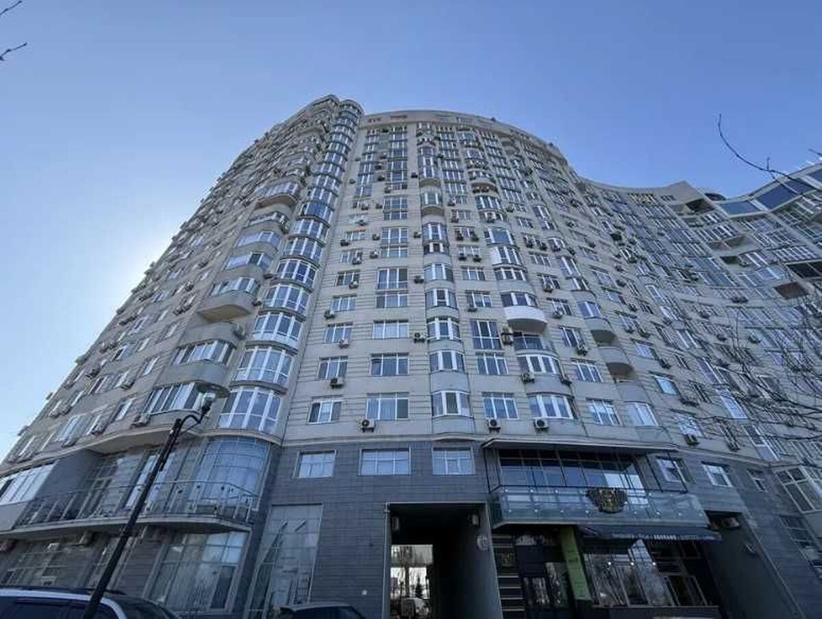 Володимира Івасюка просп. (Героїв Сталінграда), 2Д