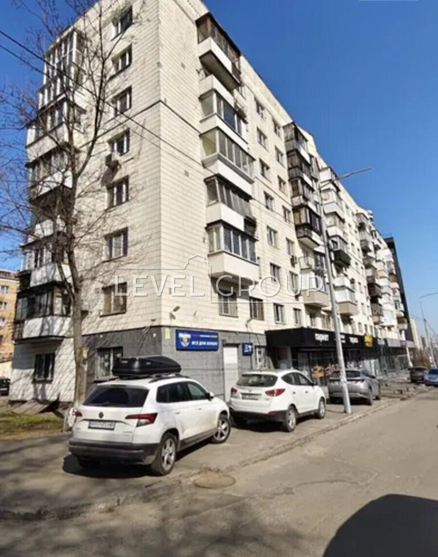 Голосіївський просп. (проспект 40-річчя Жовтня), 82