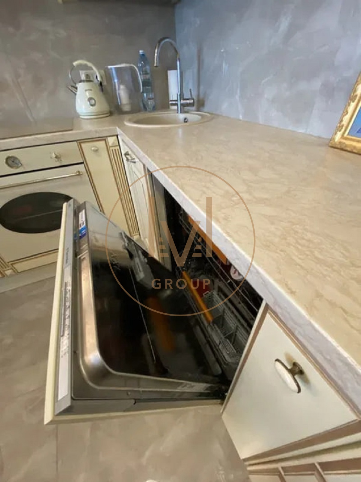 Lesi Ukrainky Blvd., 7V