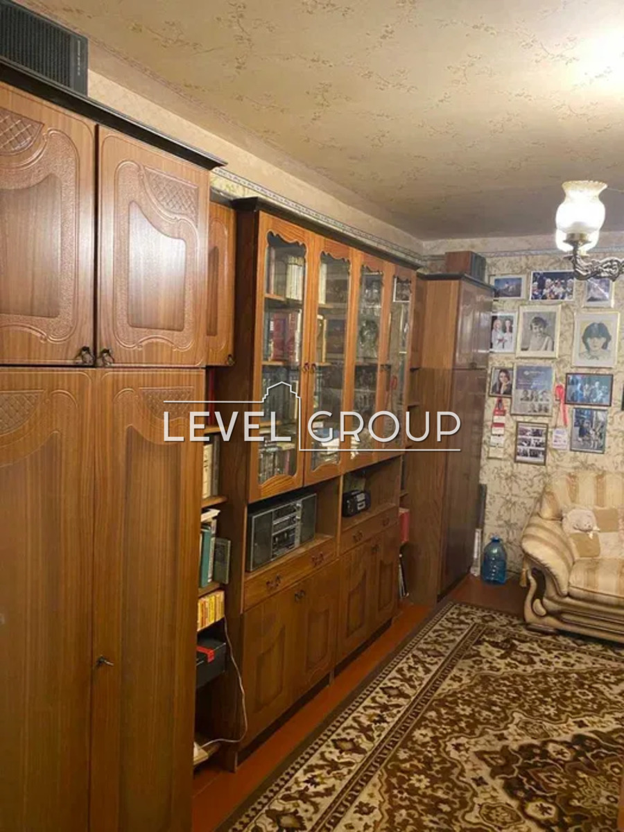 Оболонський просп., 36а