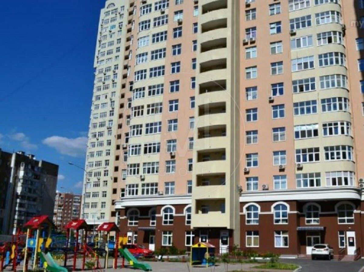 Драгоманова вул., 40ж