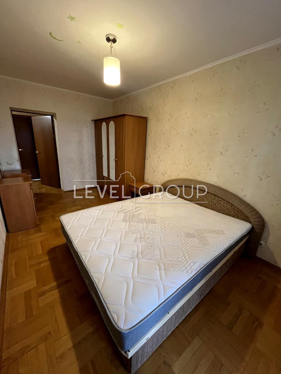 Sribnokilska St., 20