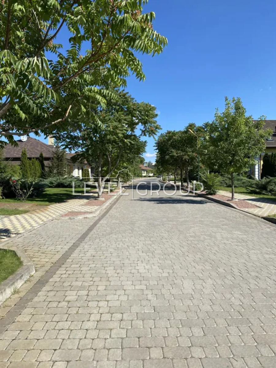 Myrna Street