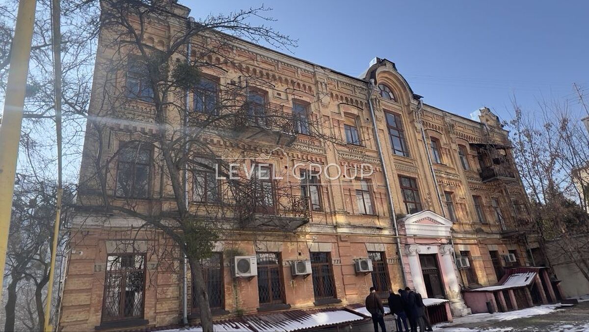 Ярославів Вал вул., 11