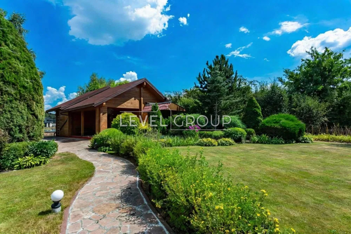 Авгурівська, 125