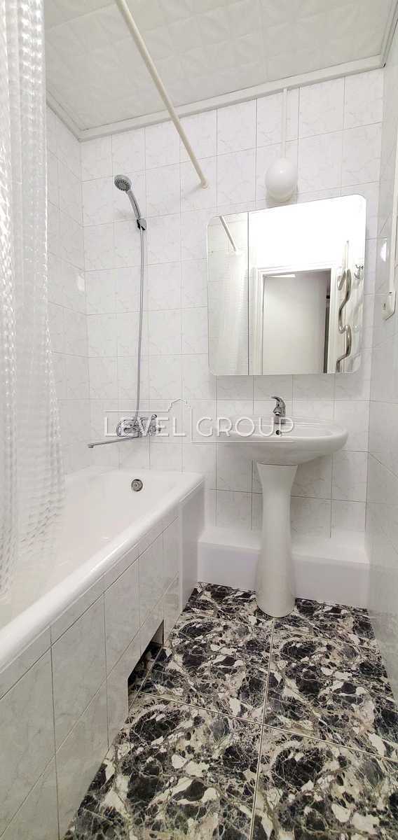 Olesya Honchara St., 96
