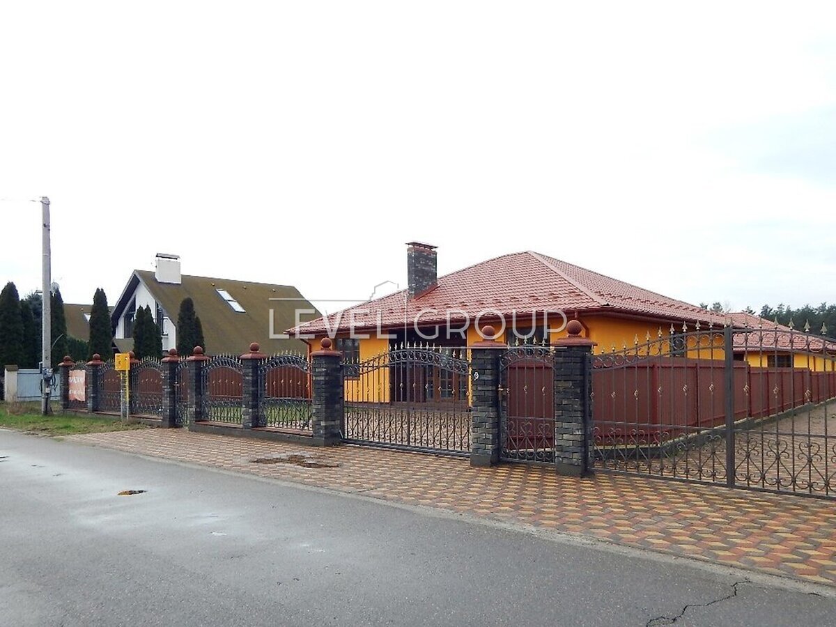 Svyatkova St., 8, 8a