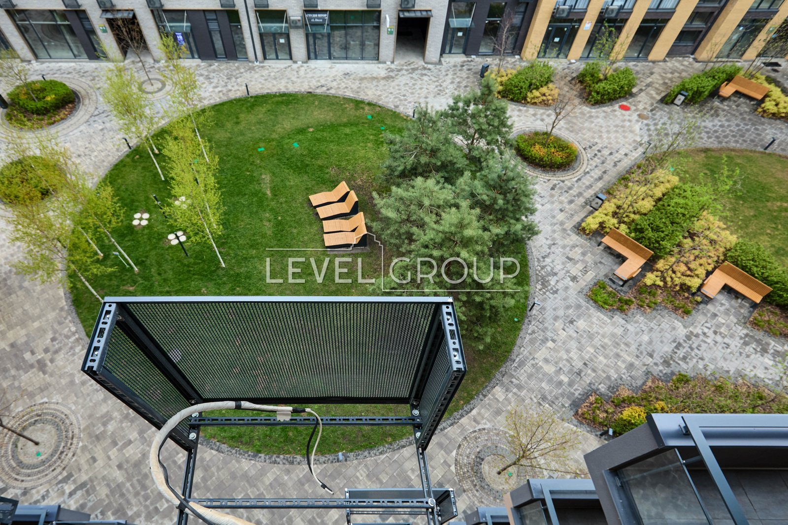 Салютна вул., 2к19