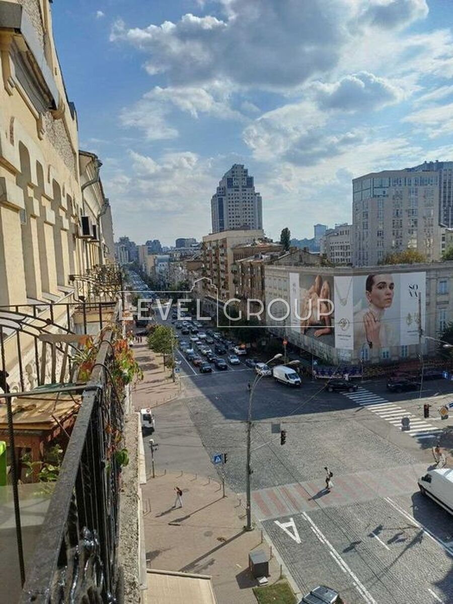 Velyka Vasylkivska St. (Chervonoarmiyska), 43