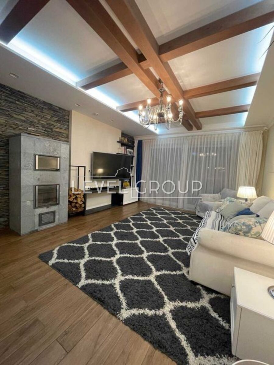 Академіка Кащенка вул., 10