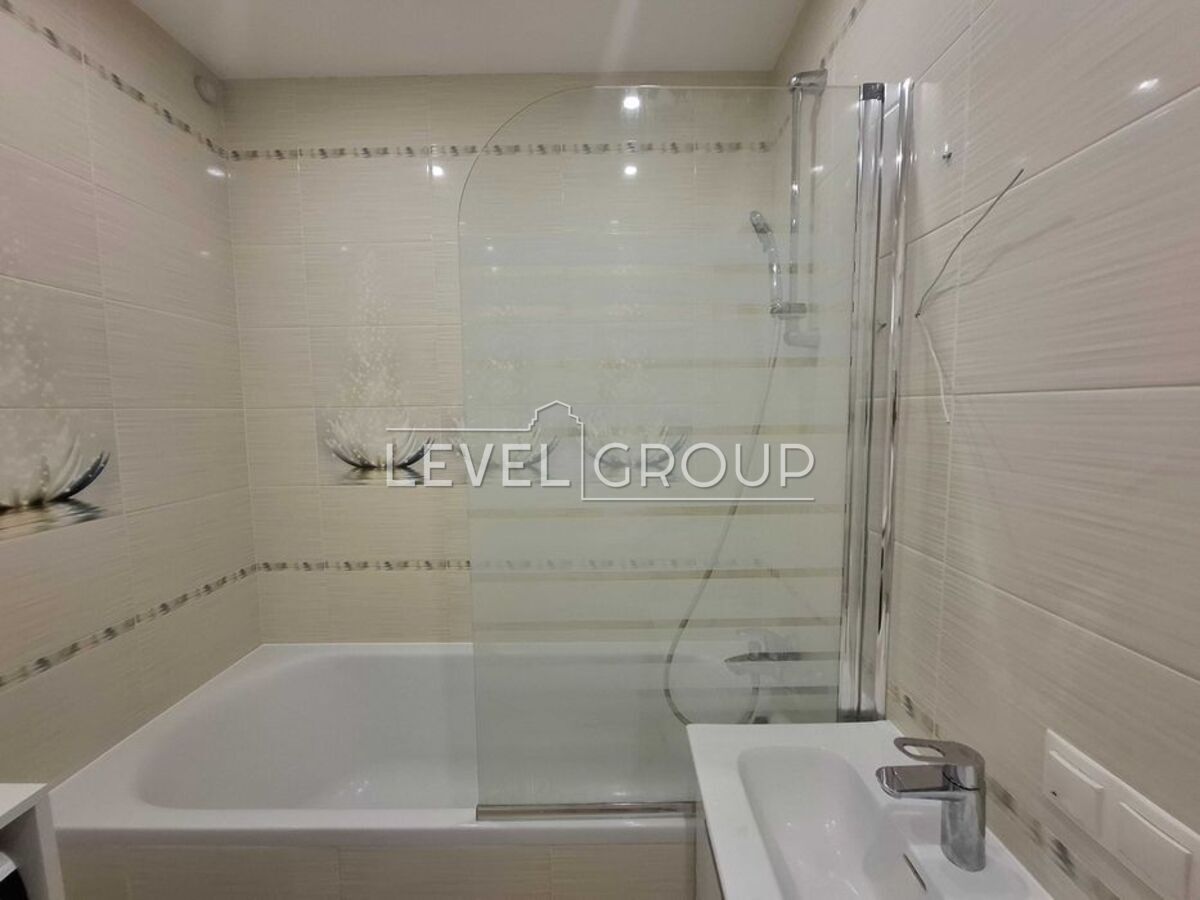 Митрополита Андрея Шептицького вул. (Анатолія Луначарського), 3б