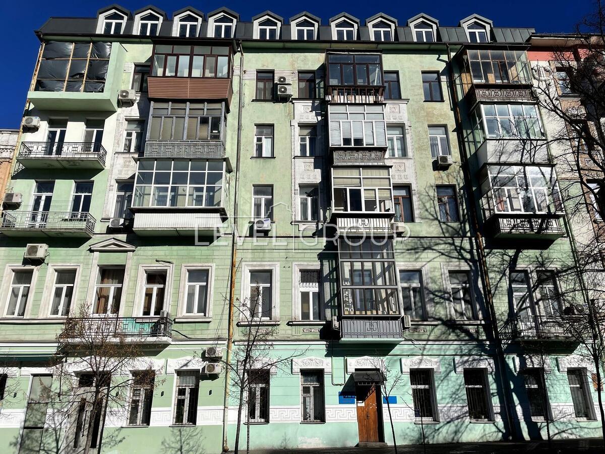 Інститутська вул., 13а
