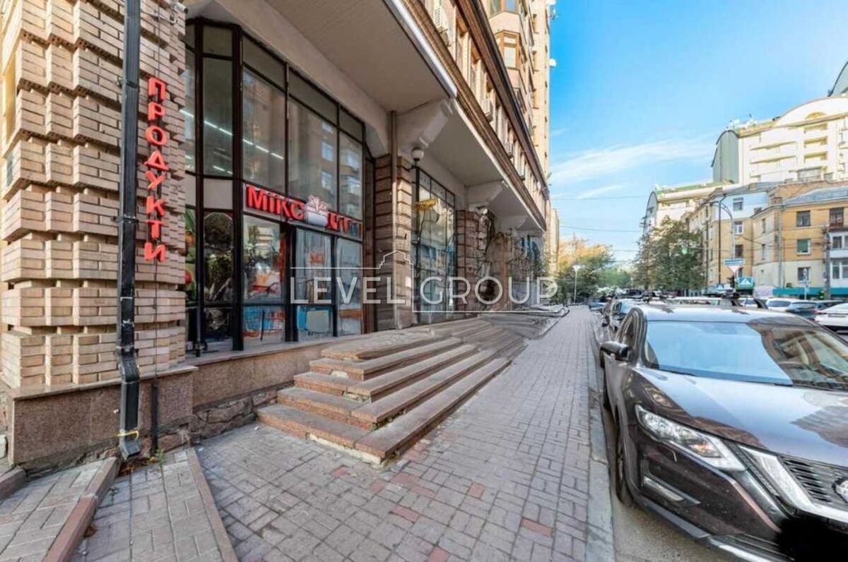 Павлівська вул., 18