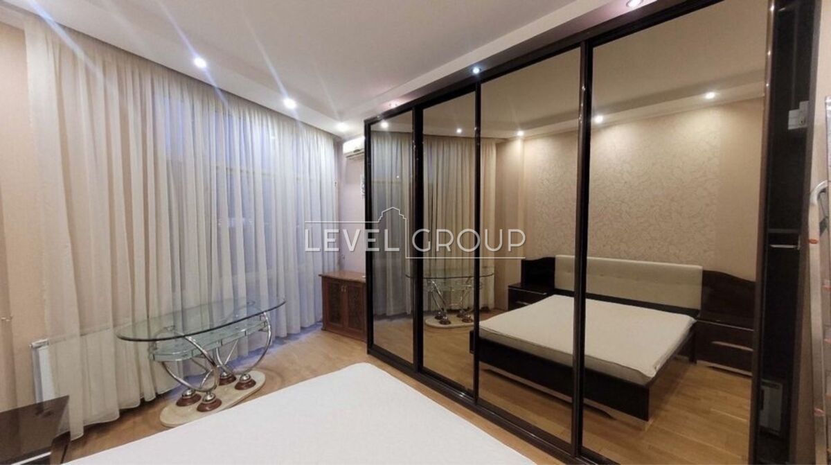 Володимира Івасюка просп. (Героїв Сталінграда), 2г