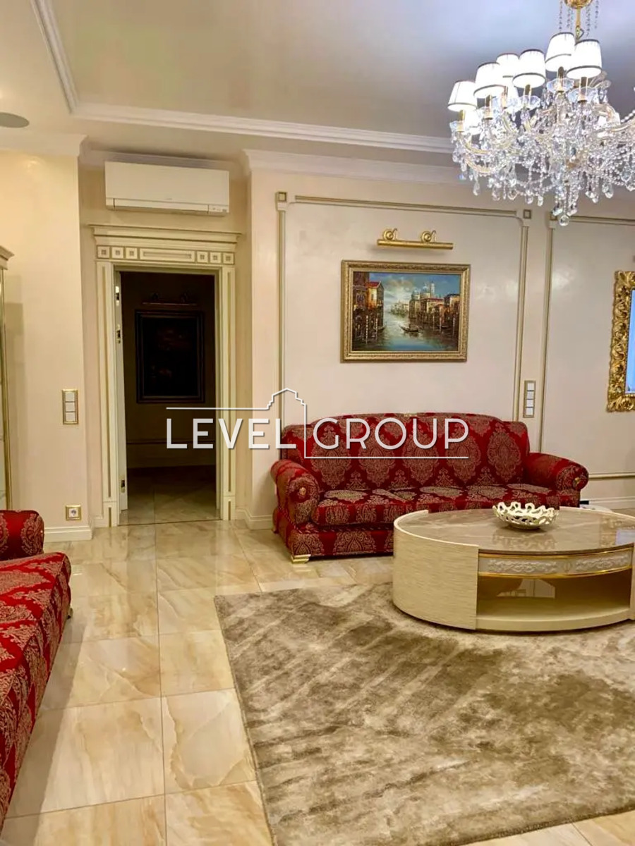 Lesia Ukrainka Blvd., 7B