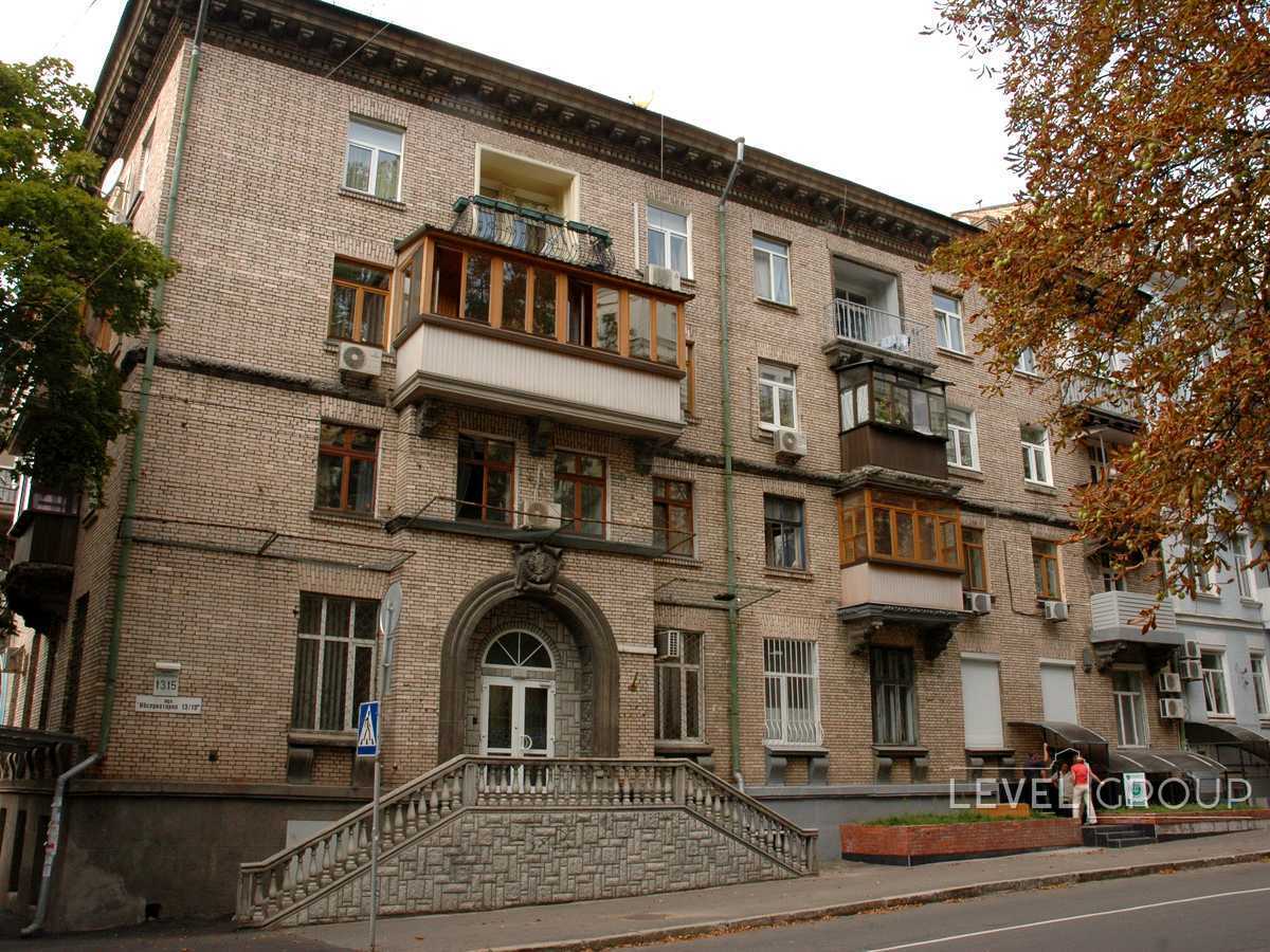 Observatornaya St., 13-15