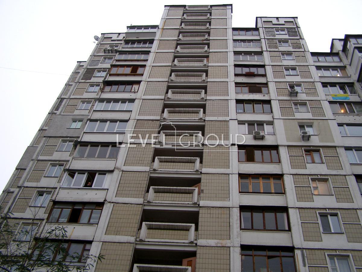 Срібнокільська вул., 8а