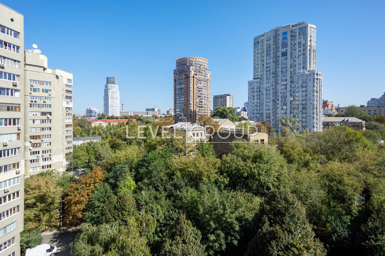 Лесі Українки бульв., 7б