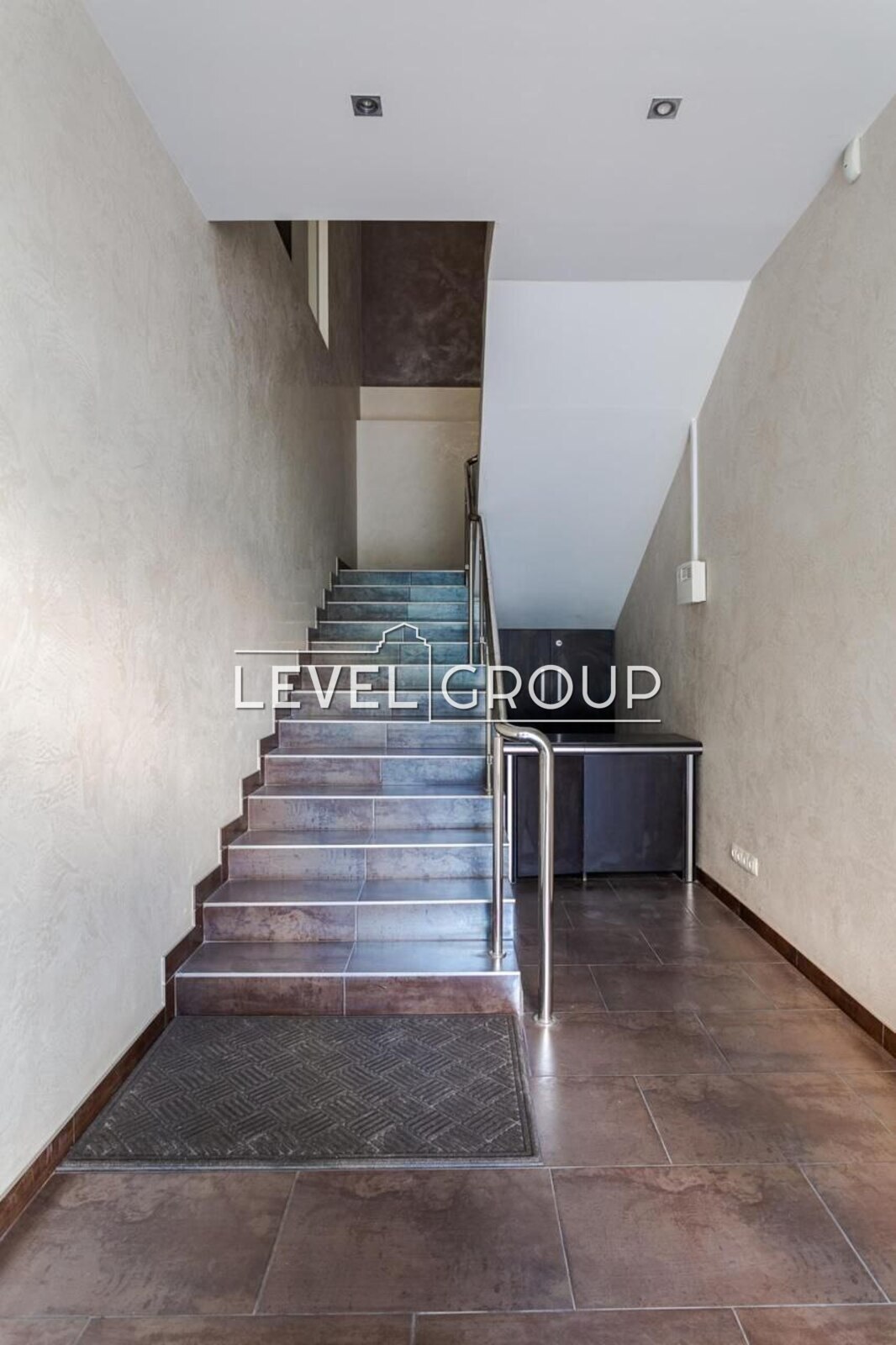 Valery Lobanovsky Ave. (Chervonozoryany), 4B