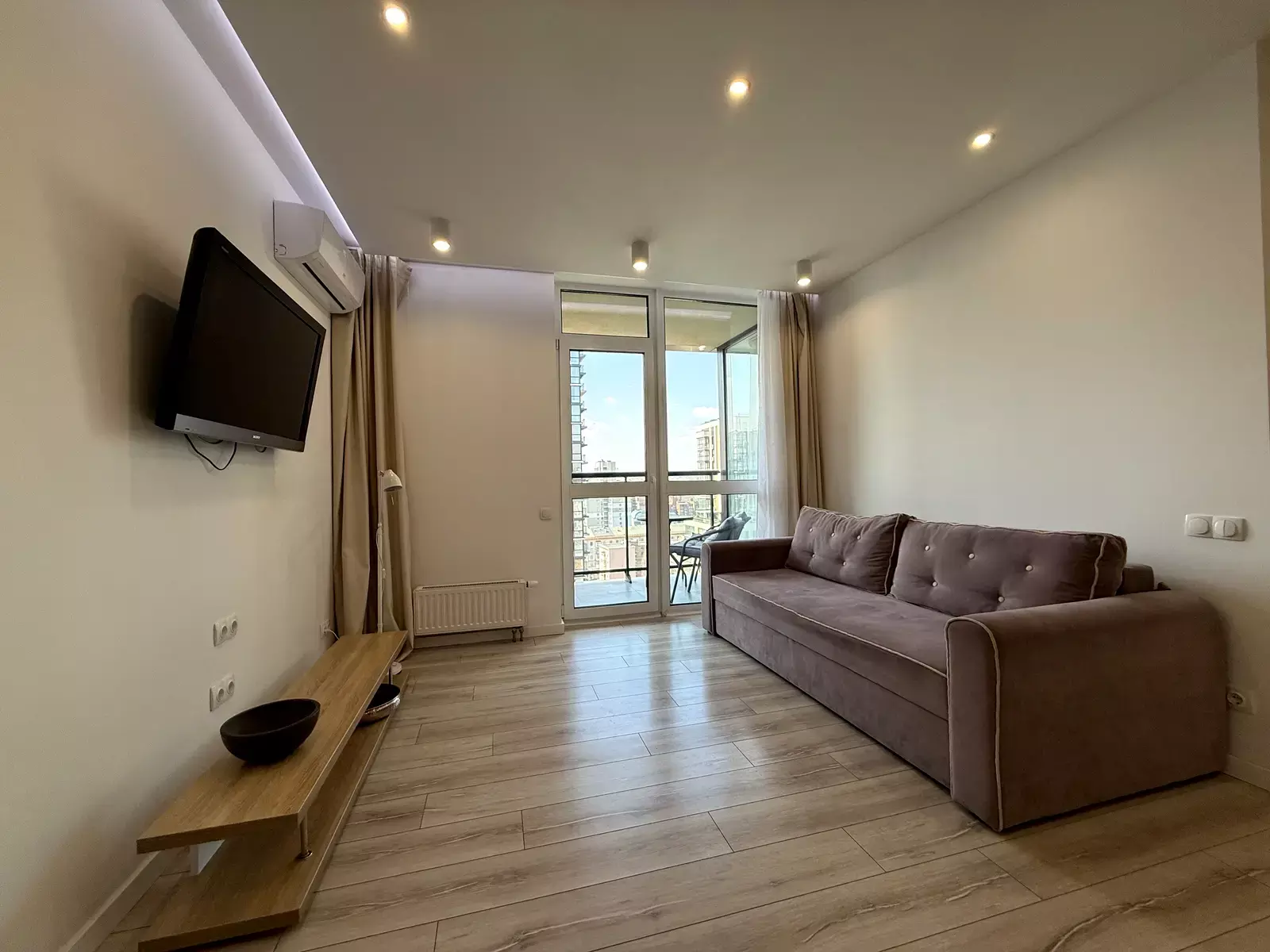 Предславинська вул., 55а