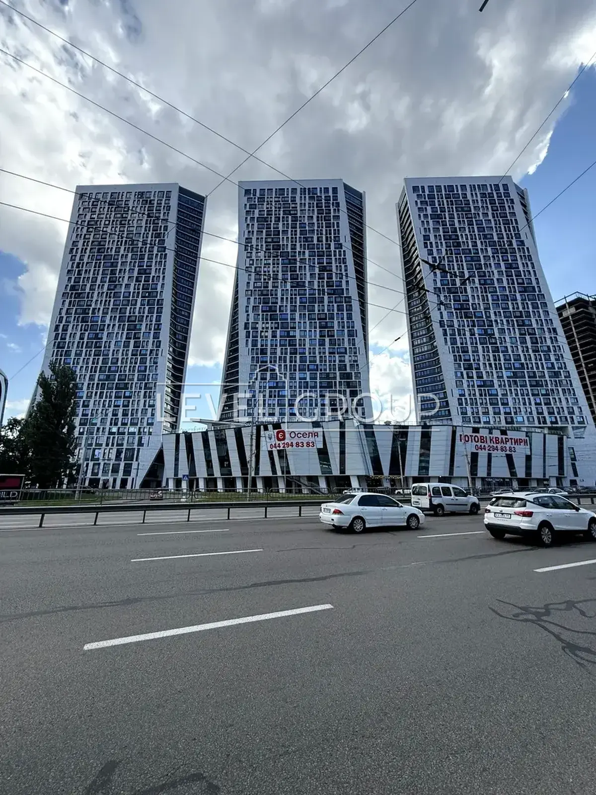 Берестейський просп. (Перемоги), 11