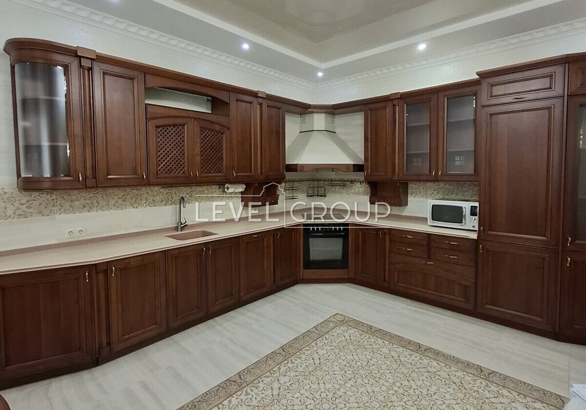 Yevhen Konovalets St. (Shchorsa), 44A