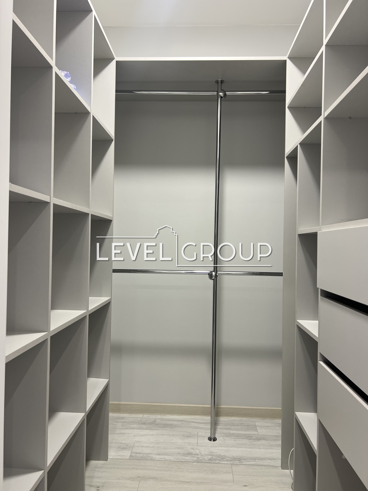 Микільсько-Слобідська вул., 10