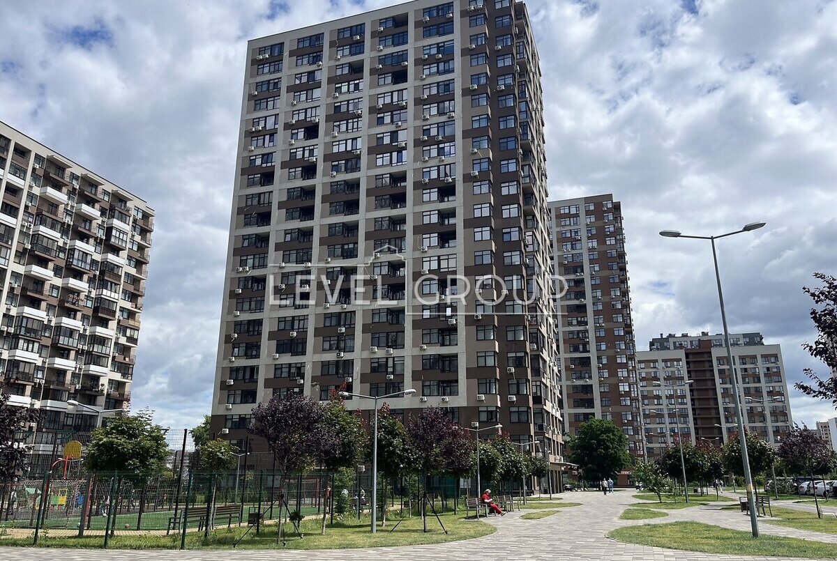 Европейського Союзу просп. (Правди), 45Б
