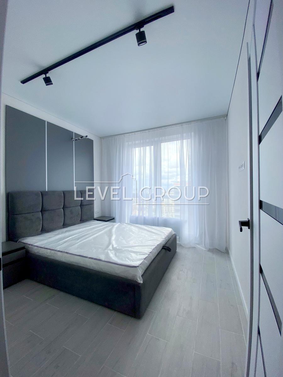 Повітряних Сил просп. (Повітрофлотський), 56