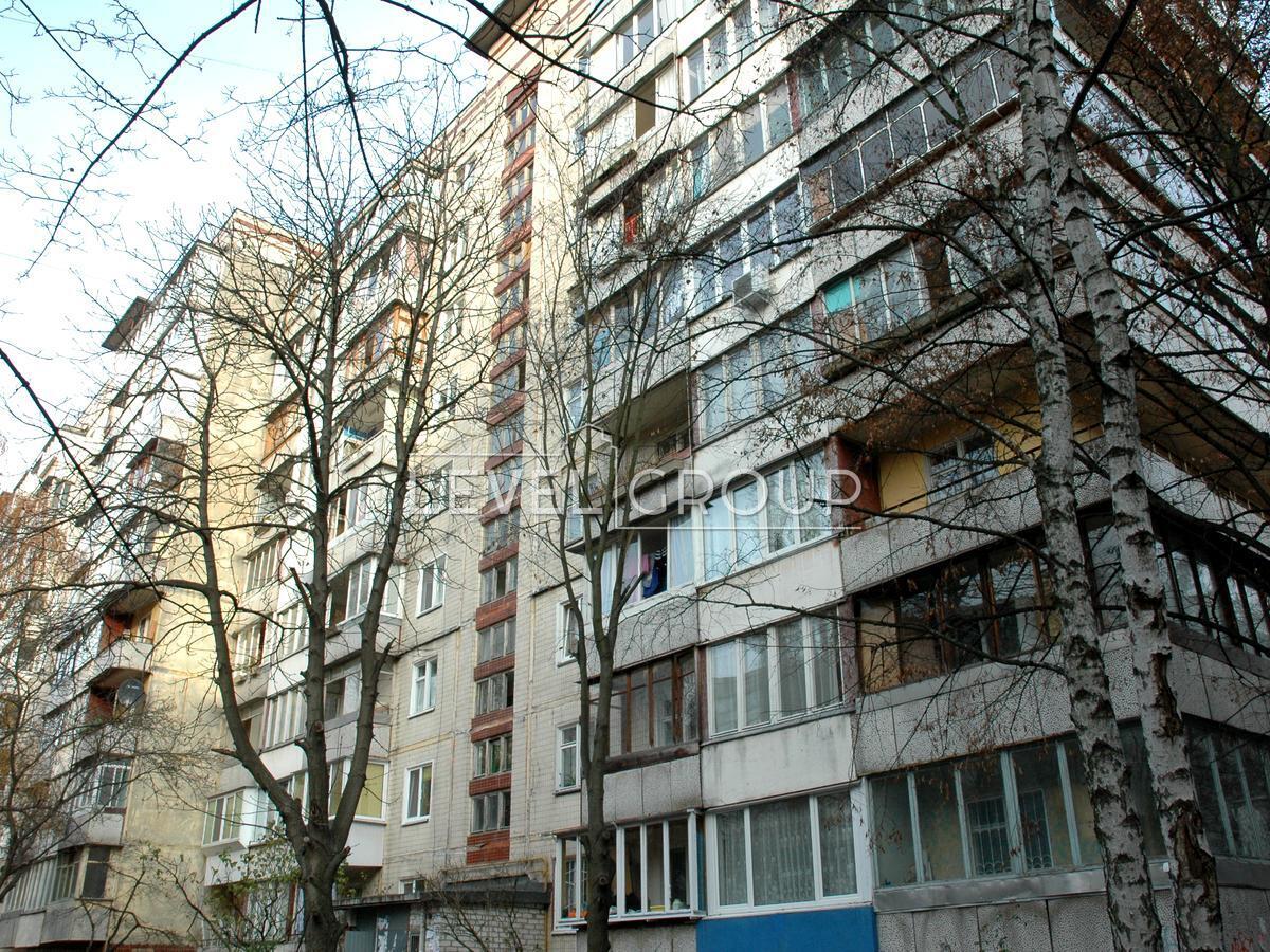 Академіка Булаховського вул., 28-Г