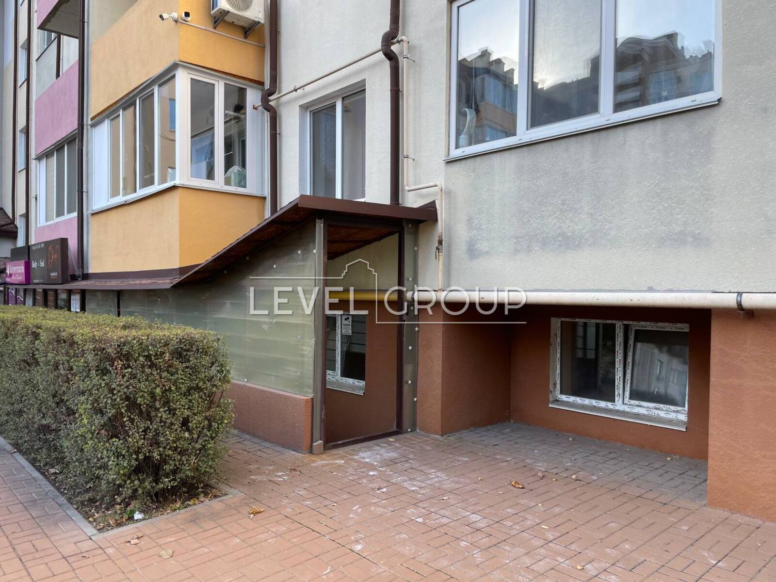 вул. Молодіжна, 28