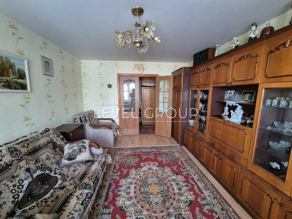Honore de Balzac St., 75