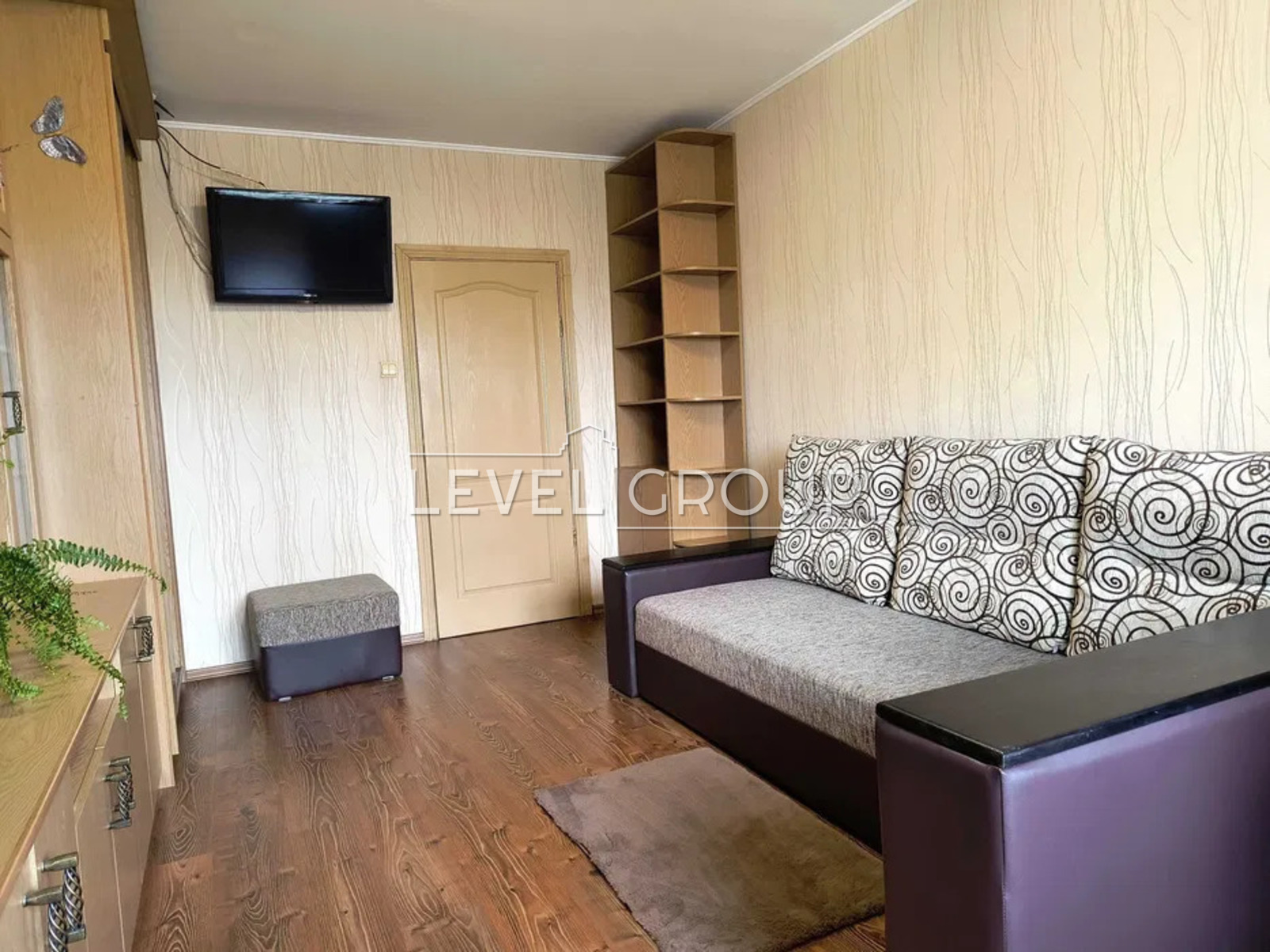 Федора Ернста вул., 6
