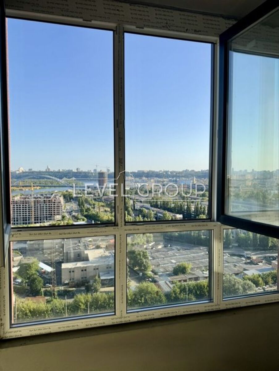 Набережно-Рибальська дорога, 27