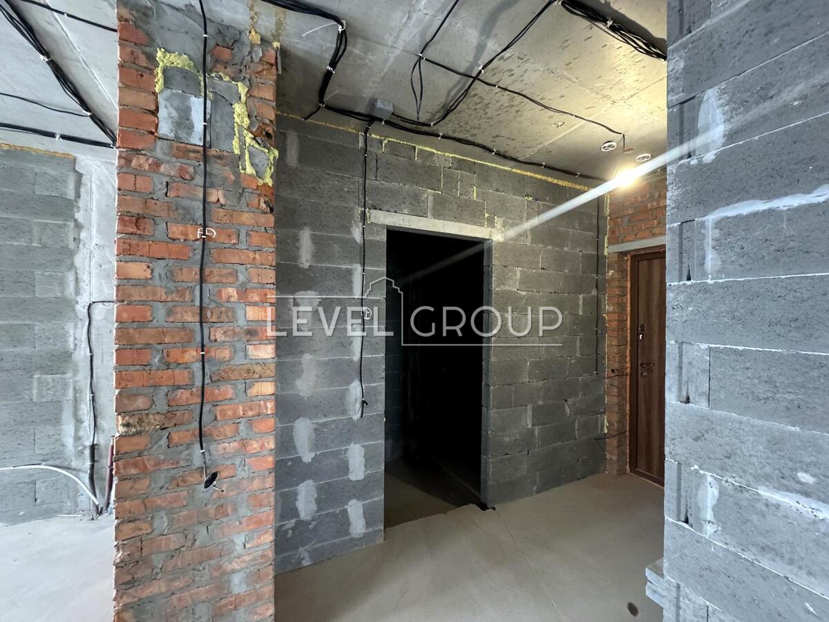 Oleksandra Olesia St., 8/17